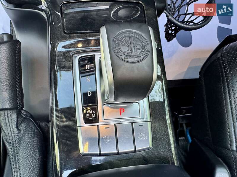 Mercedes-Benz G-Class 2012