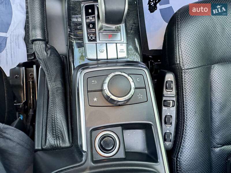 Mercedes-Benz G-Class 2012