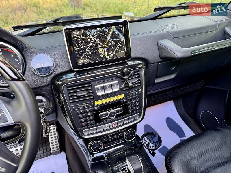 Mercedes-Benz G-Class 2012