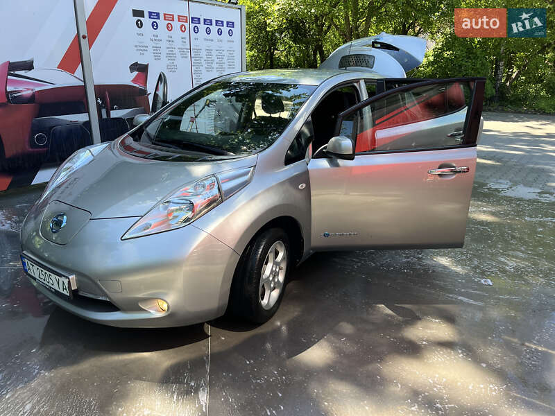 Nissan Leaf 2016