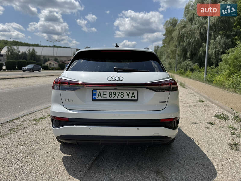 Audi Q4 e-tron 2024