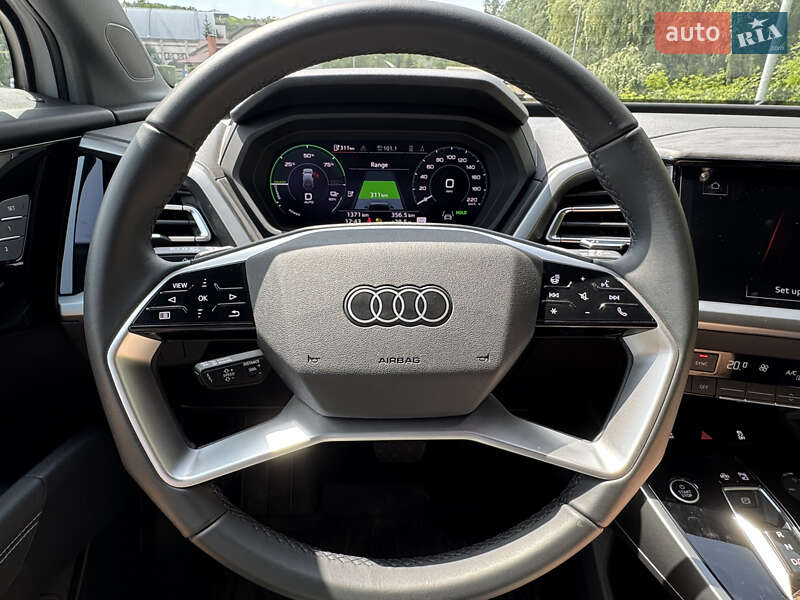 Audi Q4 e-tron 2024