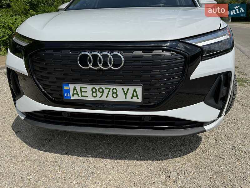 Audi Q4 e-tron 2024
