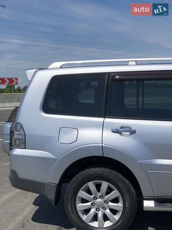 Mitsubishi Pajero 2007