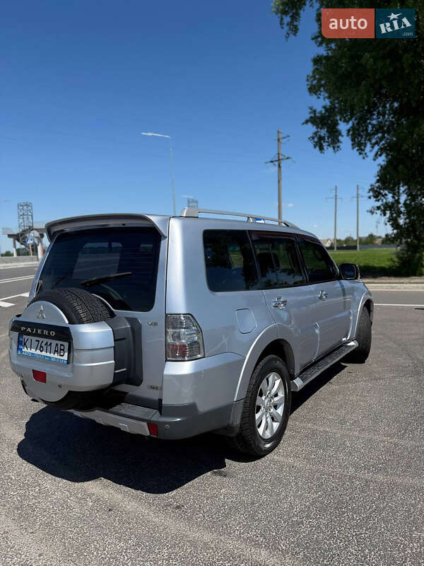 Mitsubishi Pajero 2007