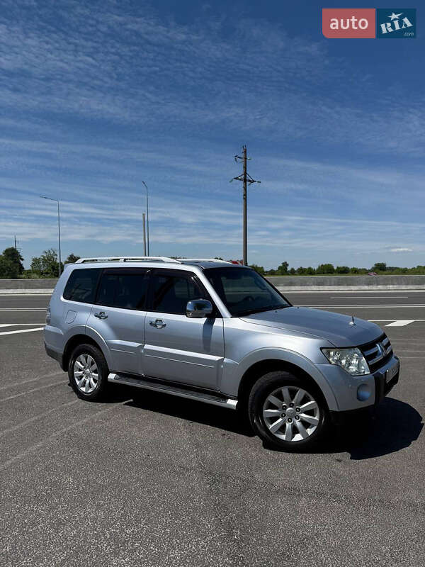 Mitsubishi Pajero 2007