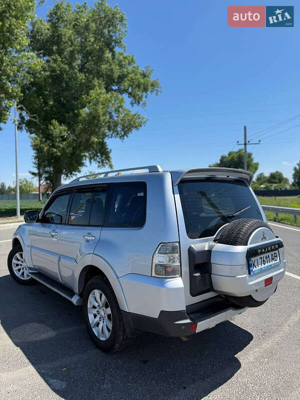 Mitsubishi Pajero 2007