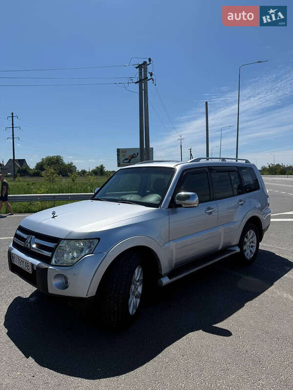 Mitsubishi Pajero 2007