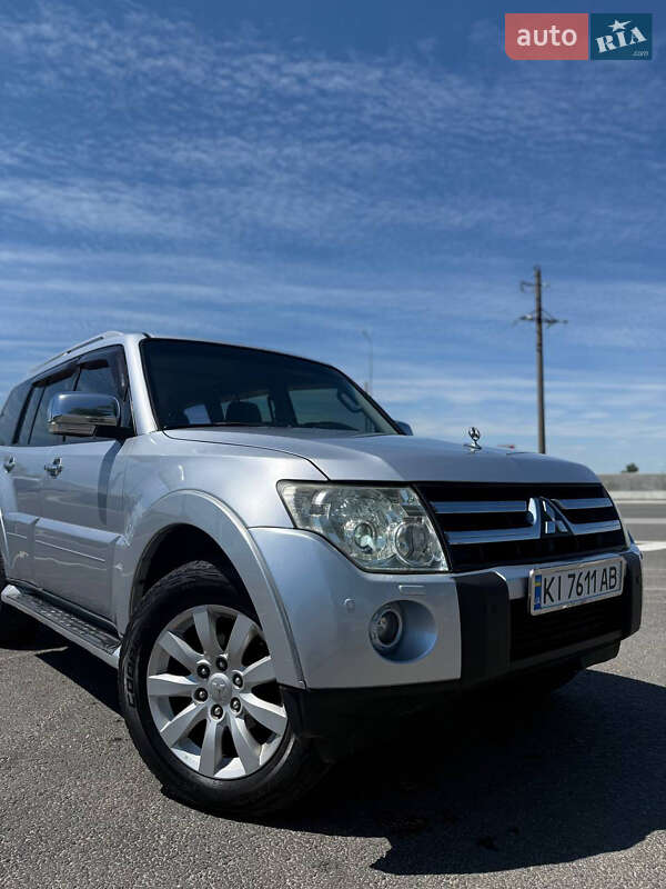 Mitsubishi Pajero 2007