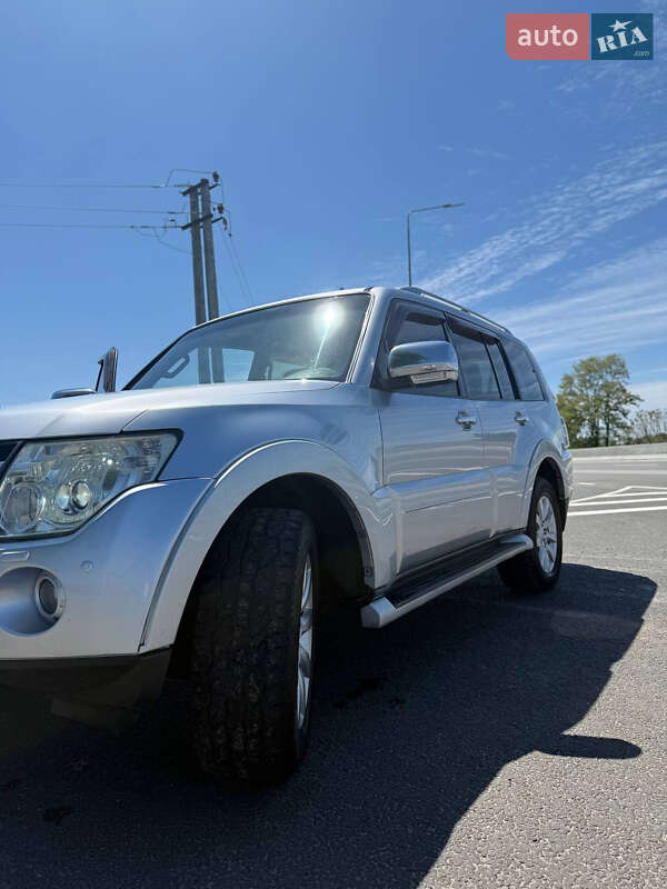 Mitsubishi Pajero 2007