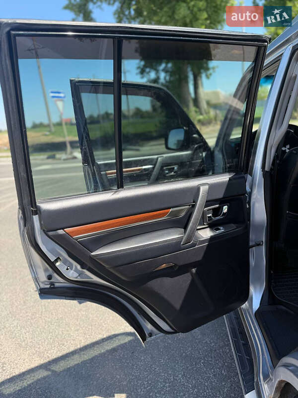 Mitsubishi Pajero 2007