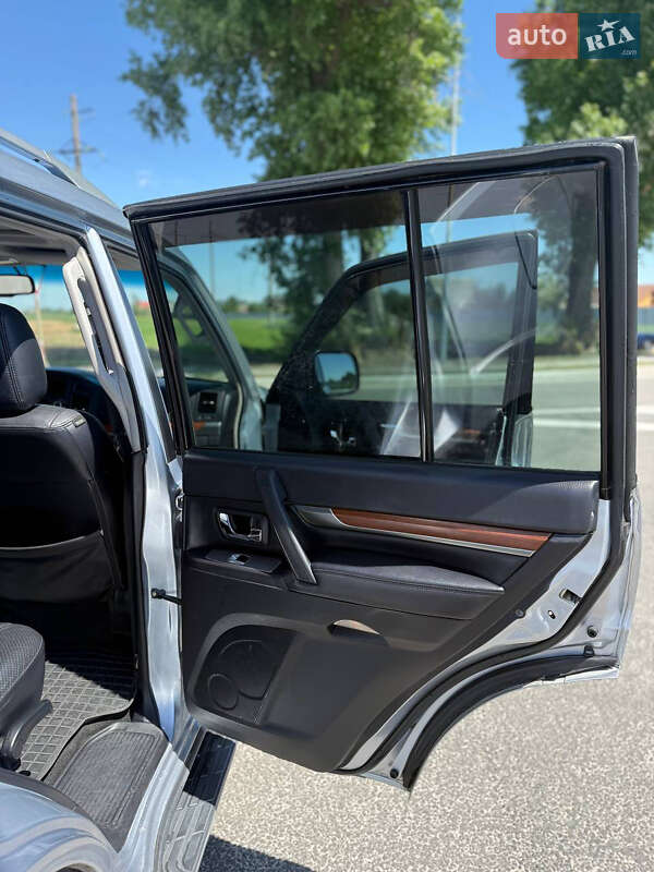 Mitsubishi Pajero 2007