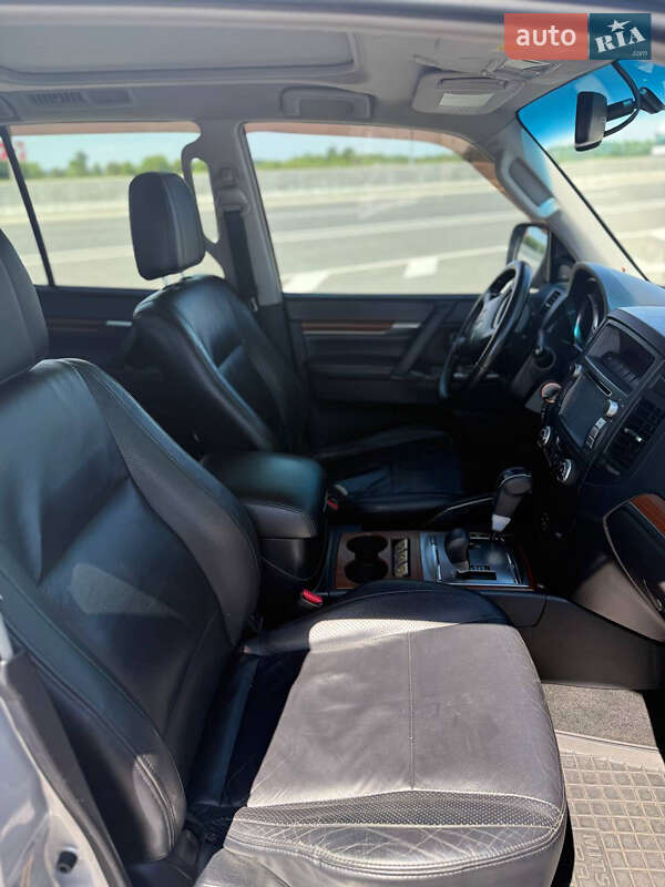 Mitsubishi Pajero 2007