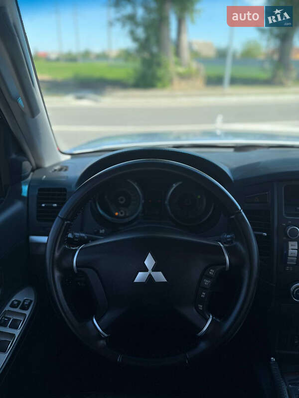 Mitsubishi Pajero 2007