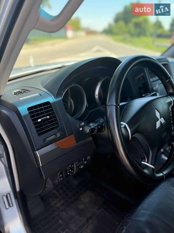 Mitsubishi Pajero 2007