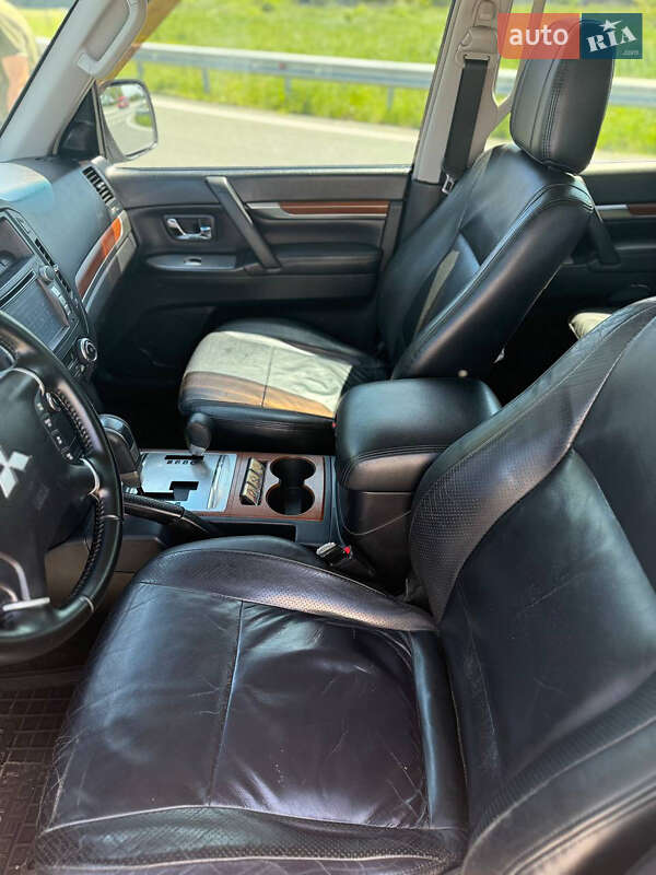 Mitsubishi Pajero 2007