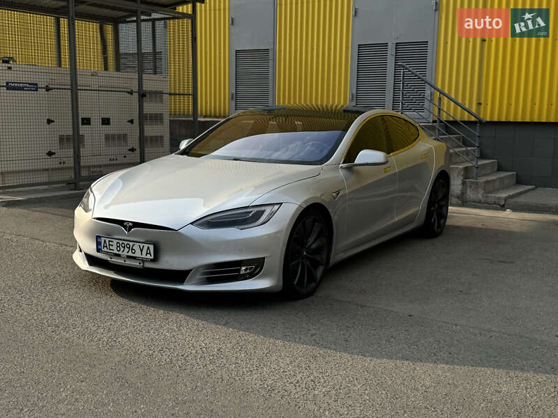 Tesla-4