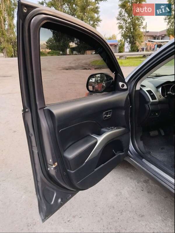 Mitsubishi Outlander XL 2007