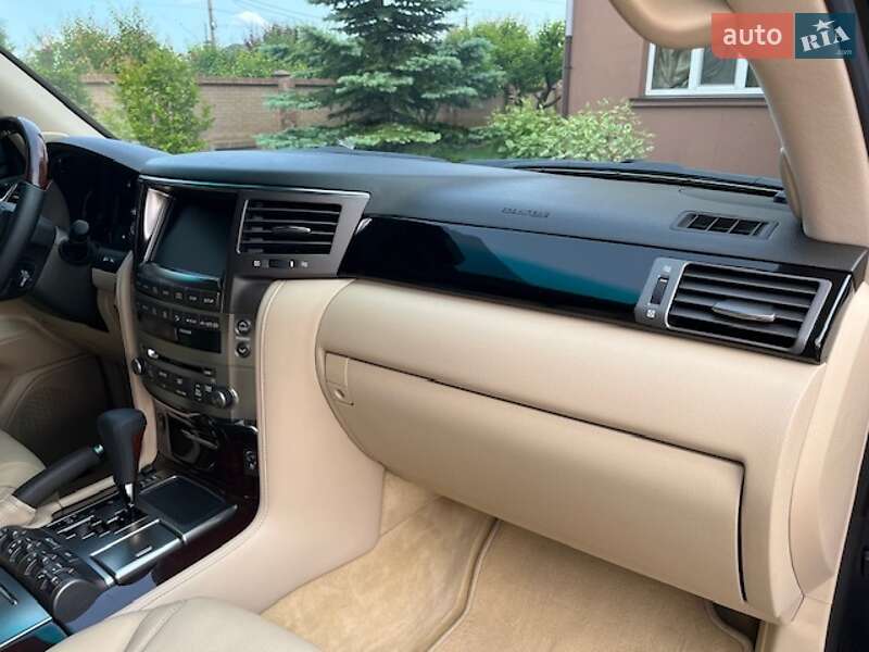 Lexus-45