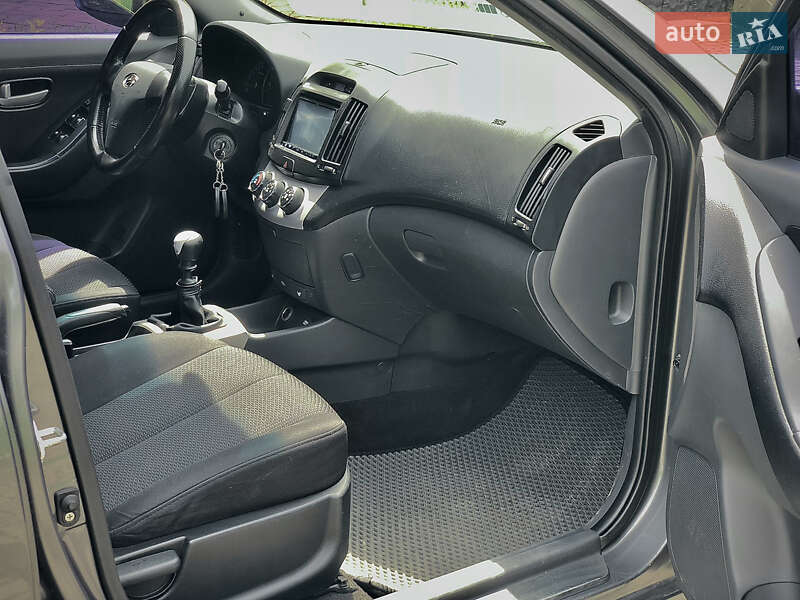 Hyundai-41