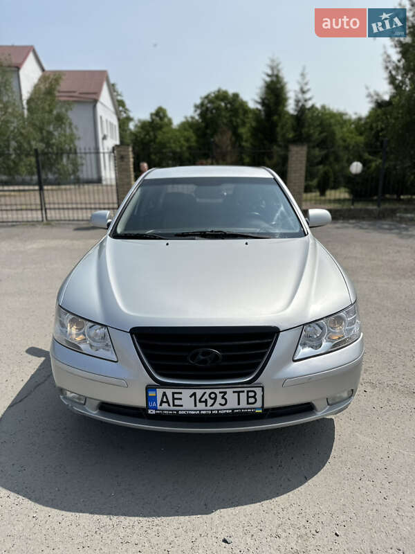 Hyundai Sonata 2011