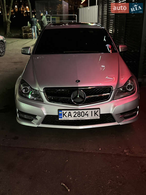 Mercedes-Benz-14