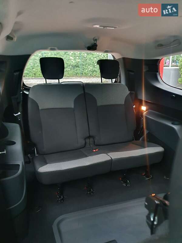 Renault-9