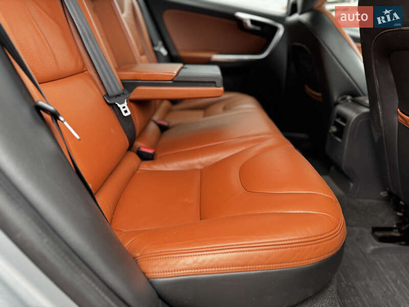 Volvo-56