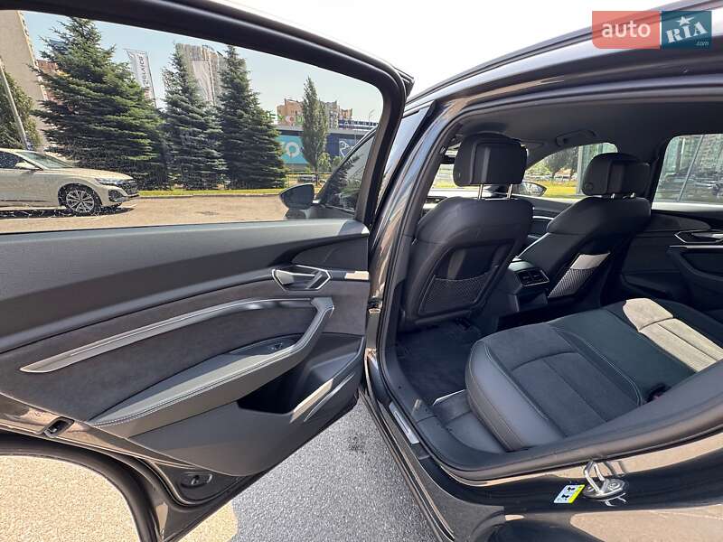 Audi e-tron Sportback 2023