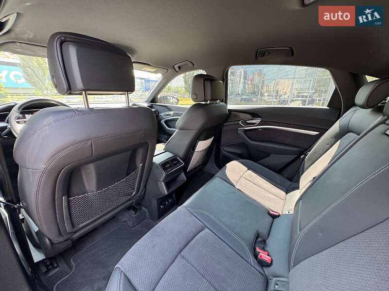 Audi e-tron Sportback 2023