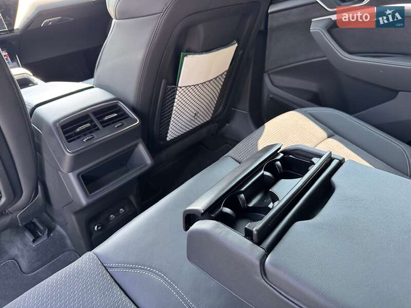 Audi e-tron Sportback 2023