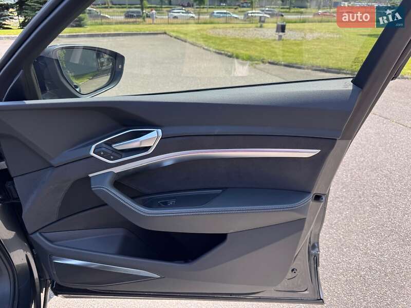 Audi e-tron Sportback 2023