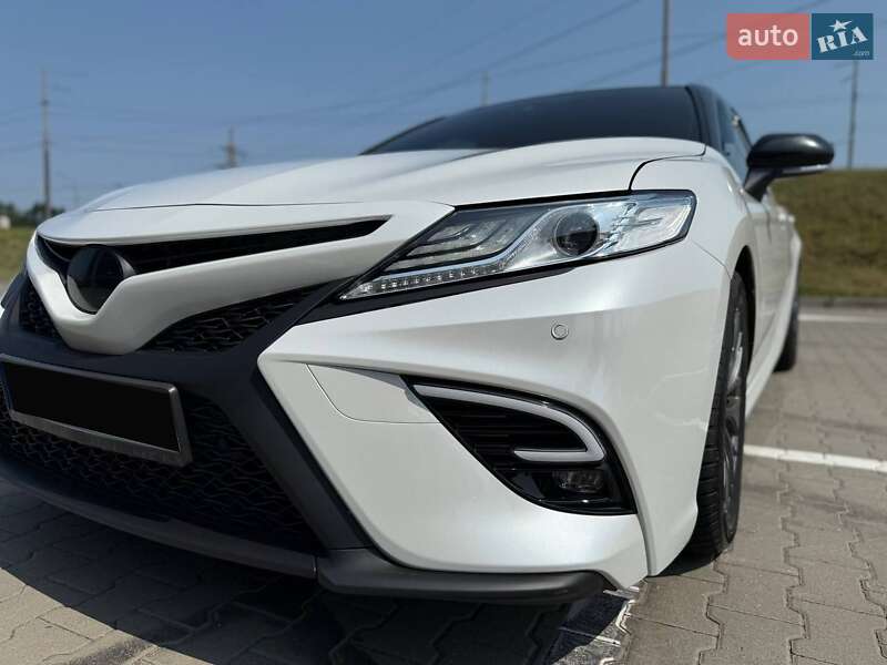 Toyota Camry 2020