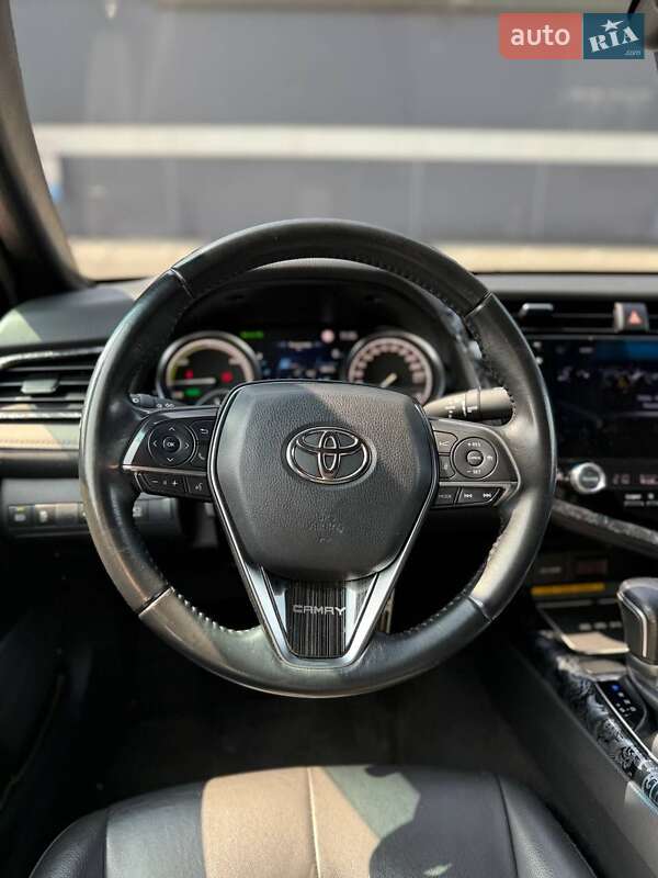 Toyota Camry 2020