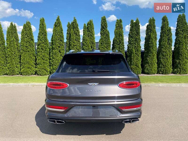 Bentley Bentayga 2023