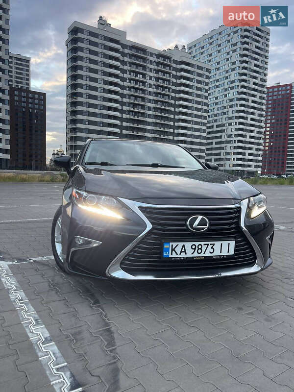 Lexus-6