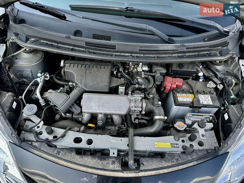 Nissan-25