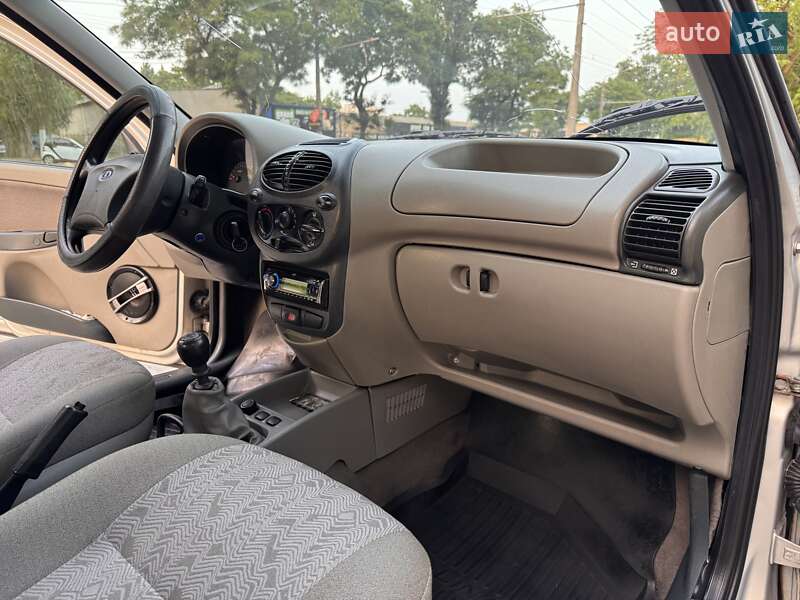 ВАЗ / Lada 1118 Калина 2011