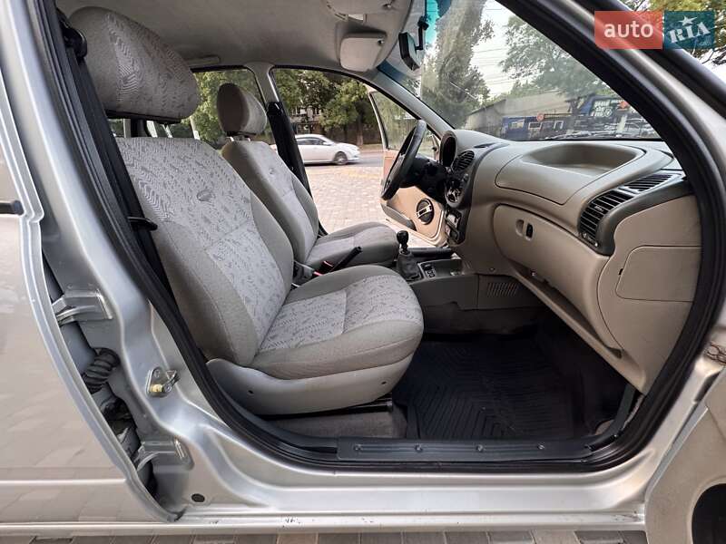 ВАЗ / Lada 1118 Калина 2011