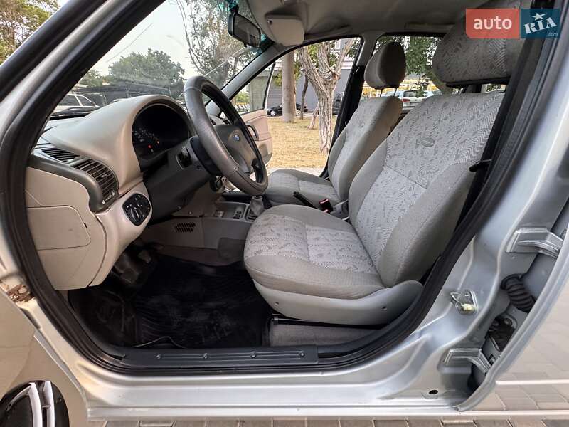 ВАЗ / Lada 1118 Калина 2011