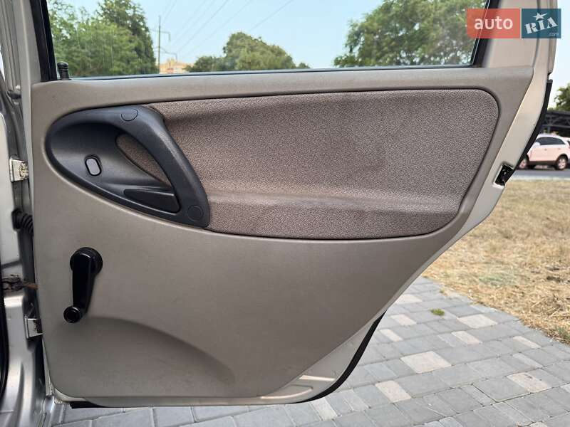 ВАЗ / Lada 1118 Калина 2011