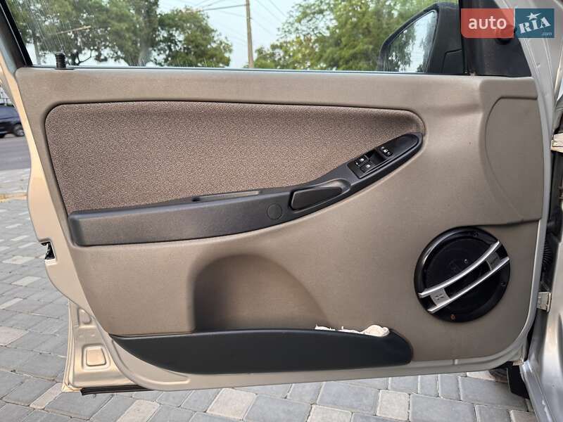 ВАЗ / Lada 1118 Калина 2011