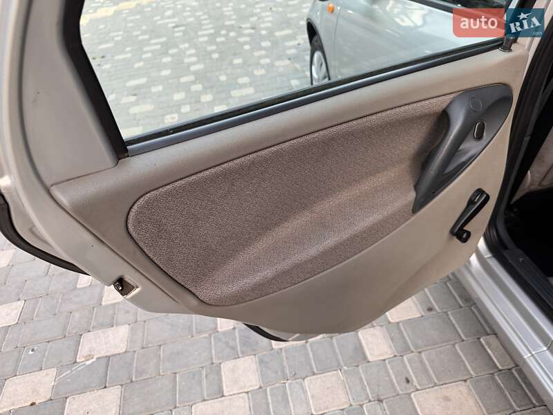 ВАЗ / Lada 1118 Калина 2011