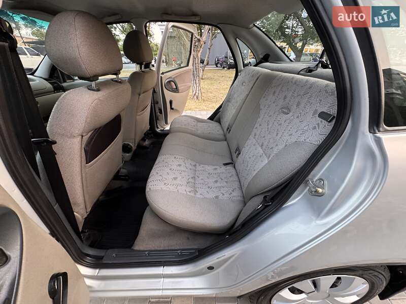 ВАЗ / Lada 1118 Калина 2011