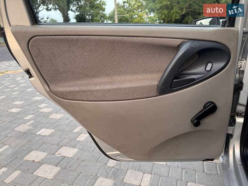 ВАЗ / Lada 1118 Калина 2011