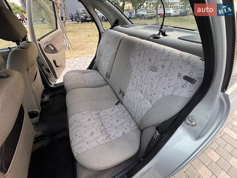 ВАЗ / Lada 1118 Калина 2011