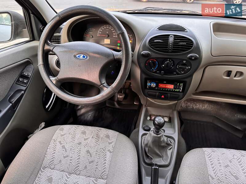 ВАЗ / Lada 1118 Калина 2011