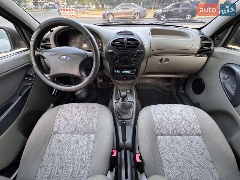 ВАЗ / Lada 1118 Калина 2011