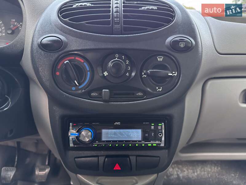 ВАЗ / Lada 1118 Калина 2011