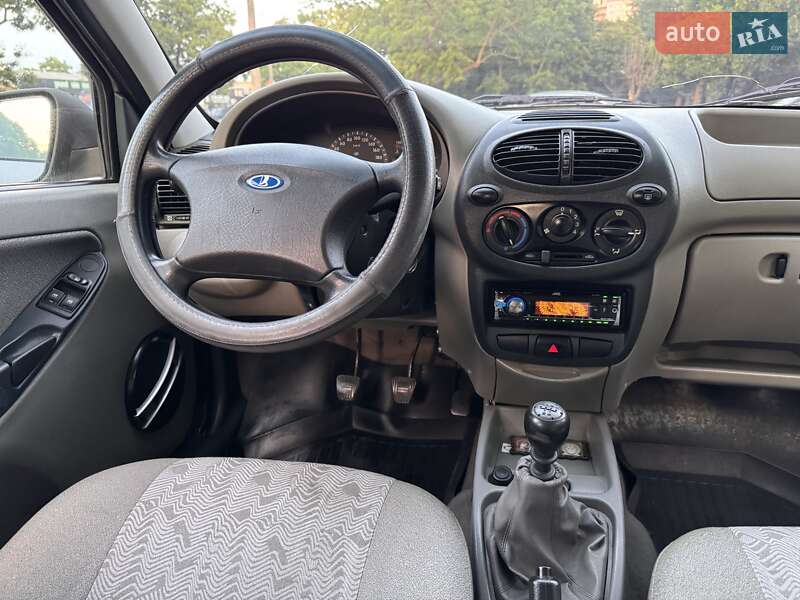 ВАЗ / Lada 1118 Калина 2011